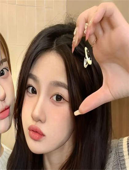 热门：《退婚当天娇娇女不装了》心理分析大师级的：角色心理变化与情感轨迹解读